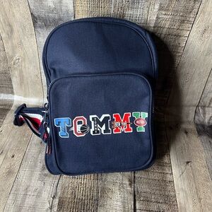Tommy Hilfiger Zipper Crossbody Bag Navy Small size